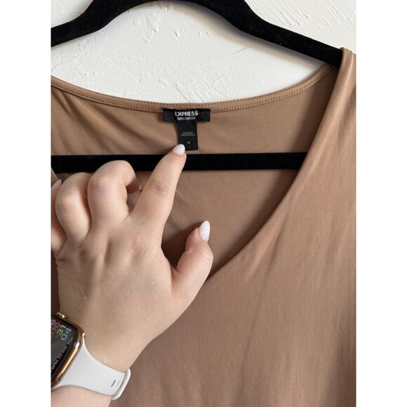 Express Body Contour Medium Bodysuit 76 - Picture 6 of 8